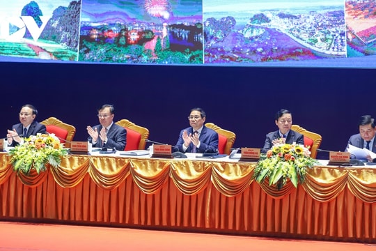 Thủ tướng chủ trì Hội nghị triển khai chương trình phát triển vùng Đồng bằng Sông Hồng