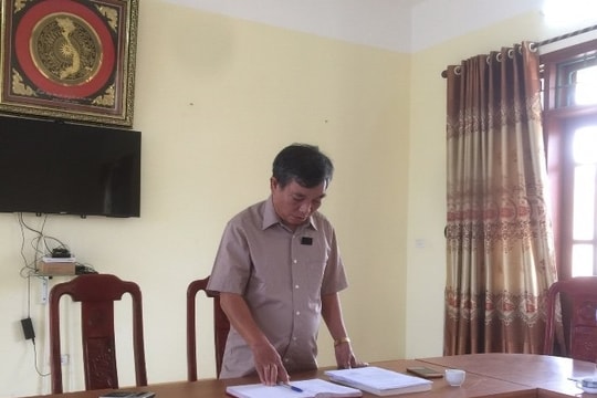 Khởi tố Chủ tịch xã cấu kết với cán bộ lập khống hồ sơ