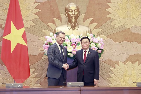 Chủ tịch Quốc hội tiếp Phó Chủ tịch thứ nhất Hội đồng Liên bang Nga