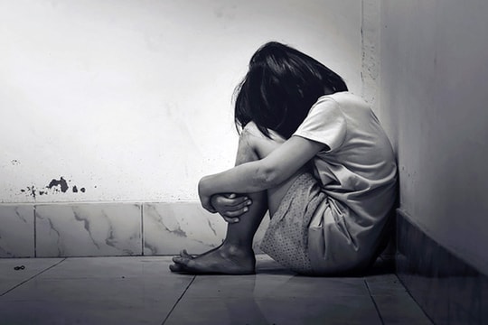 Tuyên án gã trai hiếp dâm bé gái bên bờ kè