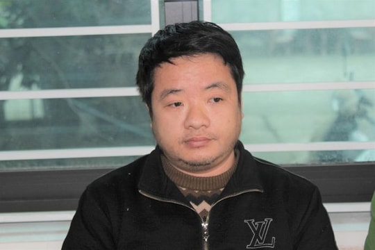 Nghệ An: Nhóm học sinh trả lại tiền cho người đánh rơi