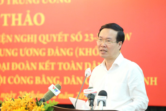 Nhân dân là gốc, là trọng tâm, là trung tâm của mọi quyết sách