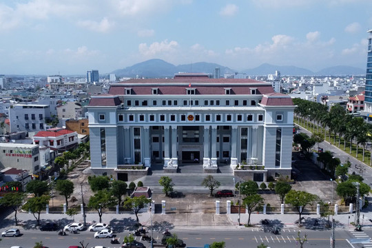 Phóng sự: Tòa án nhân dân hai cấp thành phố Đà Nẵng nâng cao tinh thần trách nhiệm, tận tụy phục vụ nhân dân