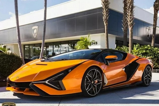 Lamborghini Sian được chào bán giá 3,3 triệu USD