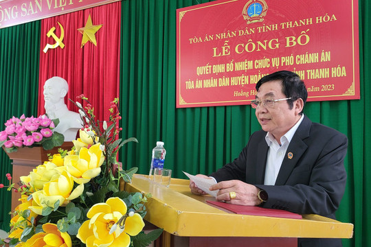 Trao Quyết định bổ nhiệm chức vụ Phó Chánh án TAND huyện Hoằng Hóa