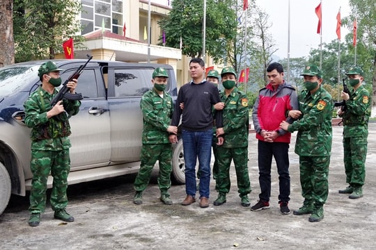 Triệt phá hai đường dây đưa đón người xuất nhập cảnh trái phép