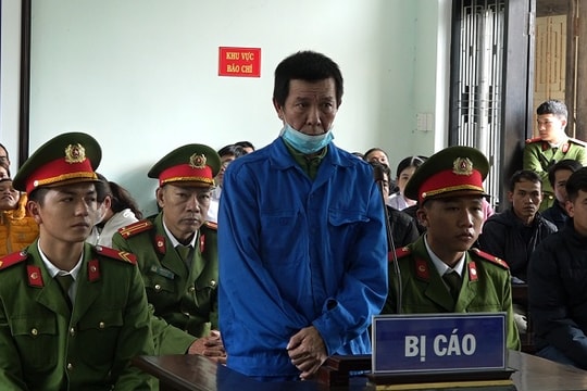 Lĩnh 7 năm tù vì dùng rựa chém vào đầu người khác