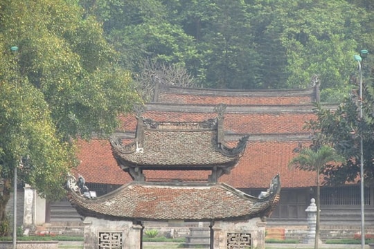 Thí điểm đưa xe điện phục vụ du khách tại Khu Di tích Quốc gia đặc biệt chùa Thầy