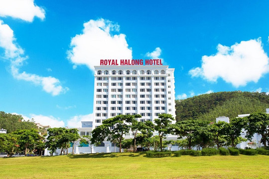 Triệt phá đường dây thuê khách sạn Royal Hạ Long để tổ chức đánh bạc
