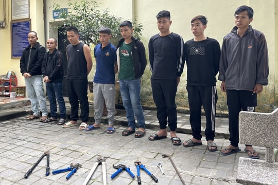 Bắt nhóm đối tượng chuyên trộm cắp dây cáp điện ngầm