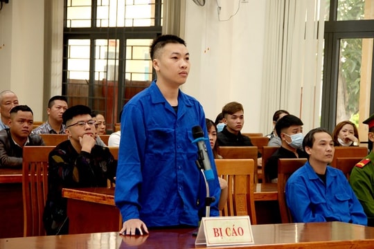 Chém vào mặt bạn nhậu vì trêu chọc người yêu