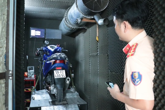 Đột kích 11 tiệm sửa xe, lò "độ xe" tại TP.HCM