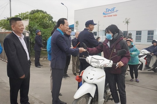 Hỗ trợ người lao động bị mất việc làm sau Tết Quý Mão