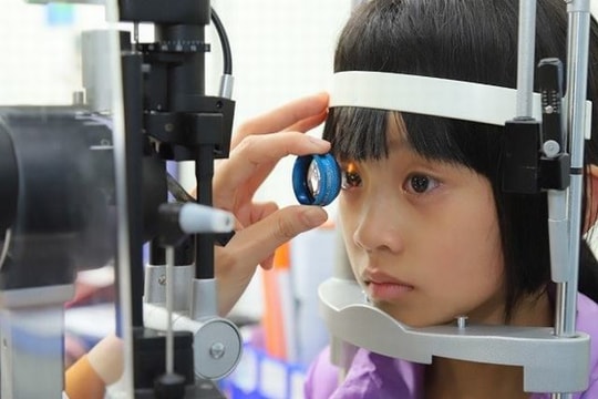 Bệnh viện Mắt Hà Nội 2 khám sàng lọc Glocom miễn phí