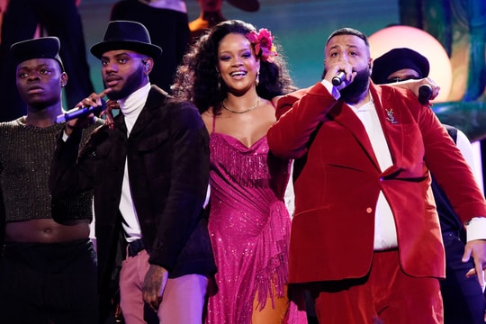 Rihanna xác nhận biểu diễn tại Oscar 2023