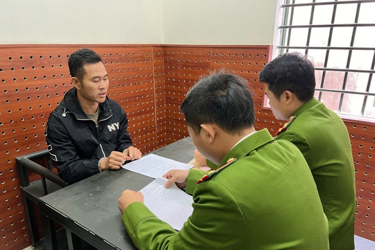 Bắt đối tượng mua bán trái phép 2.000 viên ma túy tổng hợp
