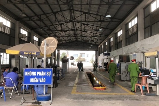 Bắt 9 cán bộ, nhân viên Trung tâm đăng kiểm xe cơ giới ở Hoàng Mai