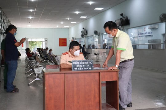 TP.HCM: Điều chỉnh việc tiếp nhận, giải quyết thủ tục đăng ký xe ô tô