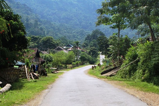 Hàng trăm người dân tộc Thái thấp thỏm chờ tái định cư