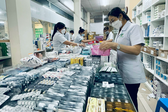 Chính phủ ban hành nghị quyết tháo gỡ tình trạng thiếu thuốc, vật tư y tế