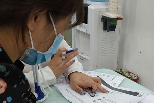 Gửi tiết kiệm thành mua bảo hiểm nhân thọ: Trách nhiệm của nhân viên tư vấn ra sao?