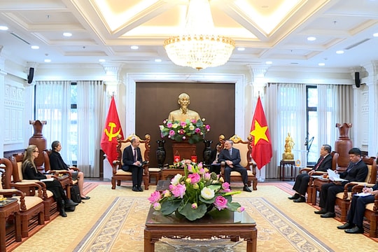 Chánh án Tòa án nhân dân tối cao Nguyễn Hòa Bình tiếp Đại sứ Thụy Sĩ tại Việt Nam