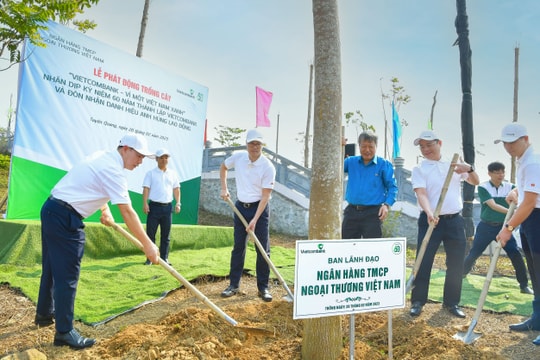 Vietcombank phát động chương trình trồng 60.000 cây xanh