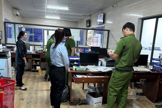 Bắt 2 Phó Giám đốc và 2 đăng kiểm viên nhận hối lộ