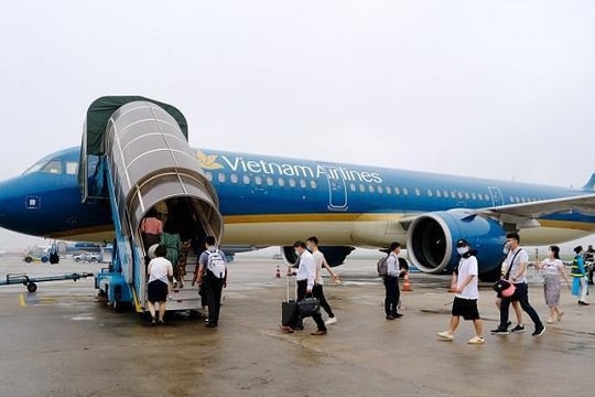 Giảm giá vé máy bay cho học sinh, sinh viên