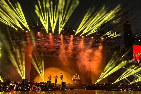 Super Junior mang Super Show trở lại Việt Nam