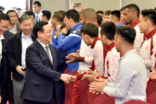 Chủ tịch Quốc hội Vương Đình Huệ thăm, làm việc tại tỉnh Hưng Yên