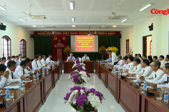 Chánh án TANDTC Nguyễn Hòa Bình làm việc với TAND hai cấp tỉnh Bình Phước