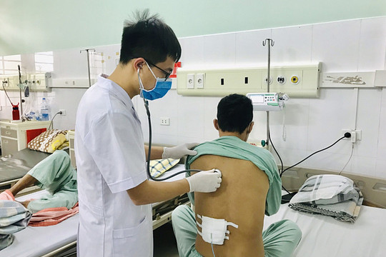 Phát hiện mắc Whitmore sau 1 tháng sốt cao