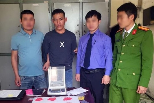 Bắt đối tượng vận chuyển hơn 1.000 viên ma túy tổng hợp