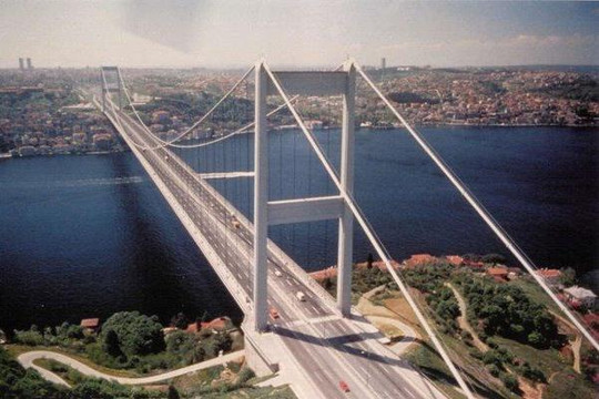 Italy: Xây cầu treo có nhịp dài nhất thế giới nối đất liền đảo Sicily
