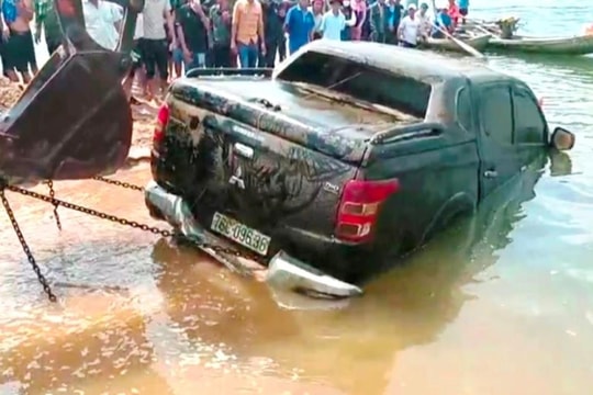 Phát hiện xe ô tô dưới sông sau hơn 3 tháng mất tích