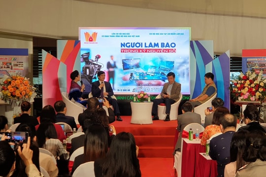 Làm báo trong kỷ nguyên số: Không để công nghệ "giết chết" cảm xúc