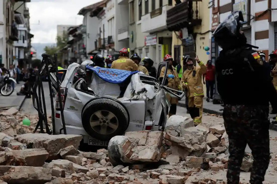 Động đất mạnh rung chuyển Ecuador và Peru: Hơn 100 người thương vong