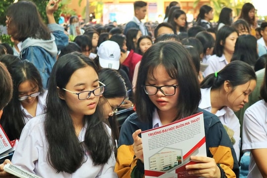 Tháo gỡ khó khăn cho các thí sinh trong tuyển sinh đại học