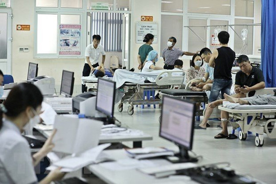 Số ca mắc sốt xuất huyết, tay chân miệng tại Hà Nội tăng vọt