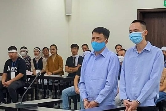 Hoãn phiên tòa phúc thẩm vụ gọi con nuôi đến đánh chết người