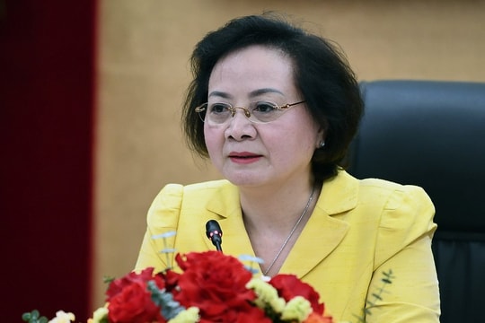 Bộ Nội vụ đề xuất cán bộ 'dám nghĩ, dám làm' được miễn kỷ luật