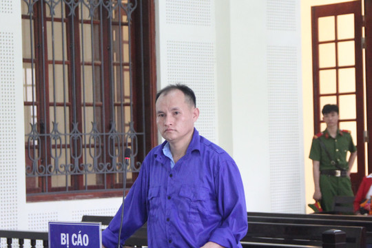 Chuyển "hàng" cho người lạ lấy 400.000 tiền công, ông bố 4 con lãnh án 15 năm tù
