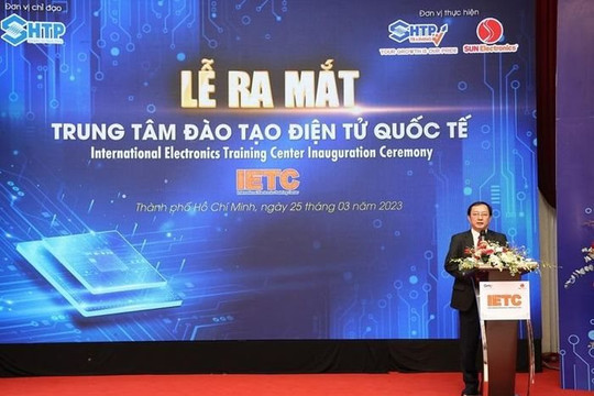 Ra mắt và vận hành Trung tâm Đào tạo Điện tử Quốc tế đầu tiên tại Việt Nam