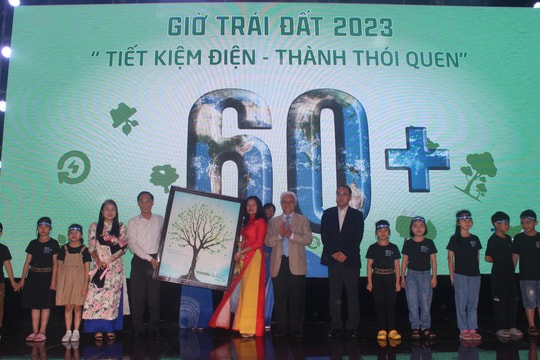 Giờ Trái đất 2023: Tiết kiệm điện - thành thói quen