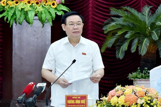 Việc khó càng phải đưa ra bàn thảo công khai, chặt chẽ để làm