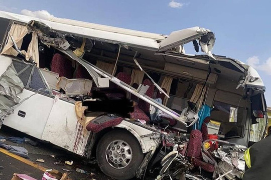 Xe bus chở khách đến thánh địa Mecca bốc cháy, gần 50 người thương vong