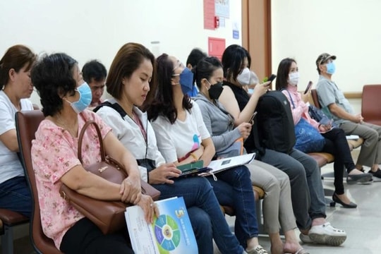 Hàng nghìn phụ nữ được khám vú miễn phí tại Bệnh viện Tâm Anh
