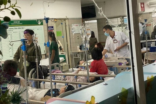 Hà Nội: 56 học sinh nhập viên sau chuyến đi dã ngoại