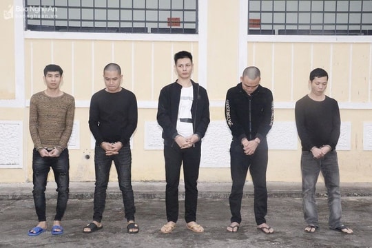 Bắt nhóm đối tượng lừa đảo qua mạng chiếm đoạt hơn 1 tỉ đồng